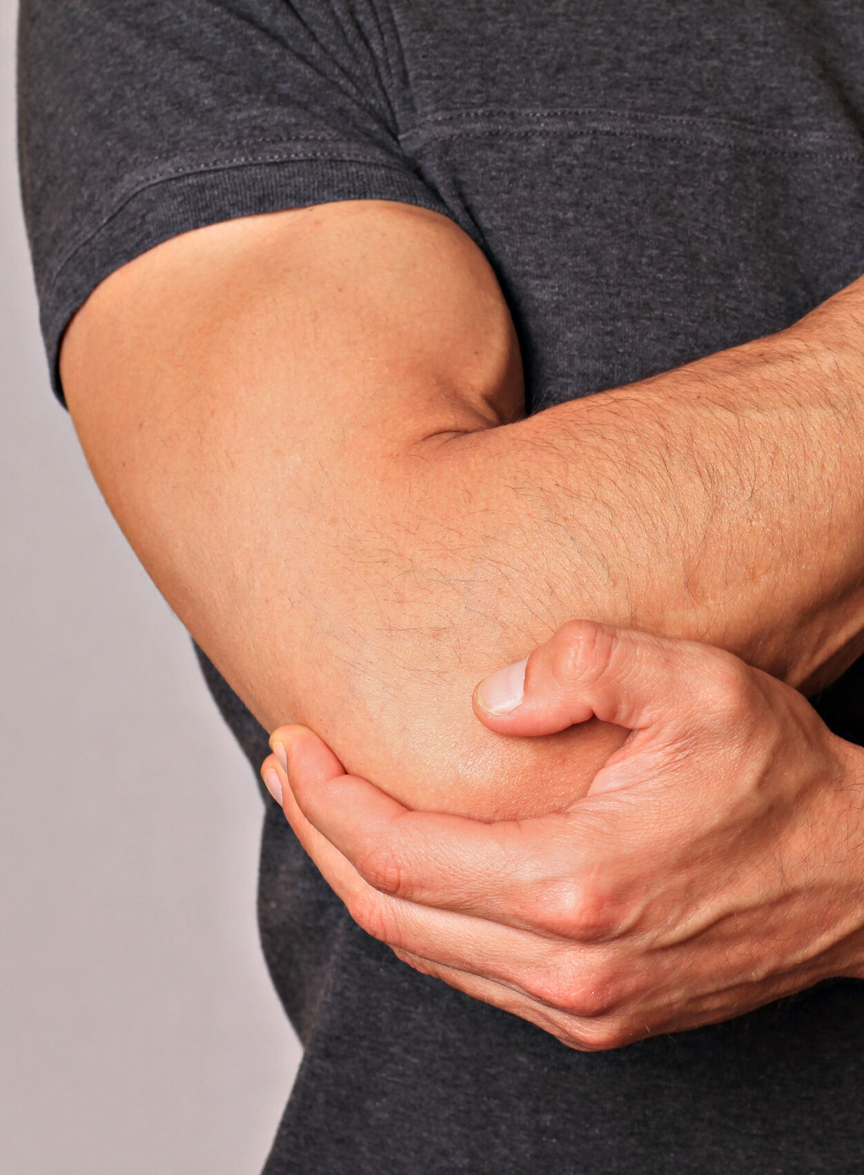 Ellbogen-Schmerzen? Ihr Spezialist in Winterthur: Orthopädie Rychenberg: Dr. med. Sebastian Ebert, med. pract. Roman Maduz - Tel. 052 213 22 77