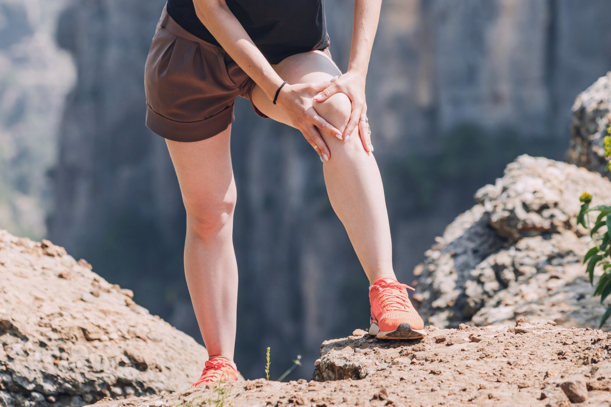 Wann bei Knieschmerzen zum Orthopäden? Ihr Knie-Spezialist in Winterthur: Orthopädie Rychenberg: Dr. med. Sebastian Ebert, med. pract. Roman Maduz - Tel. 052 213 22 77