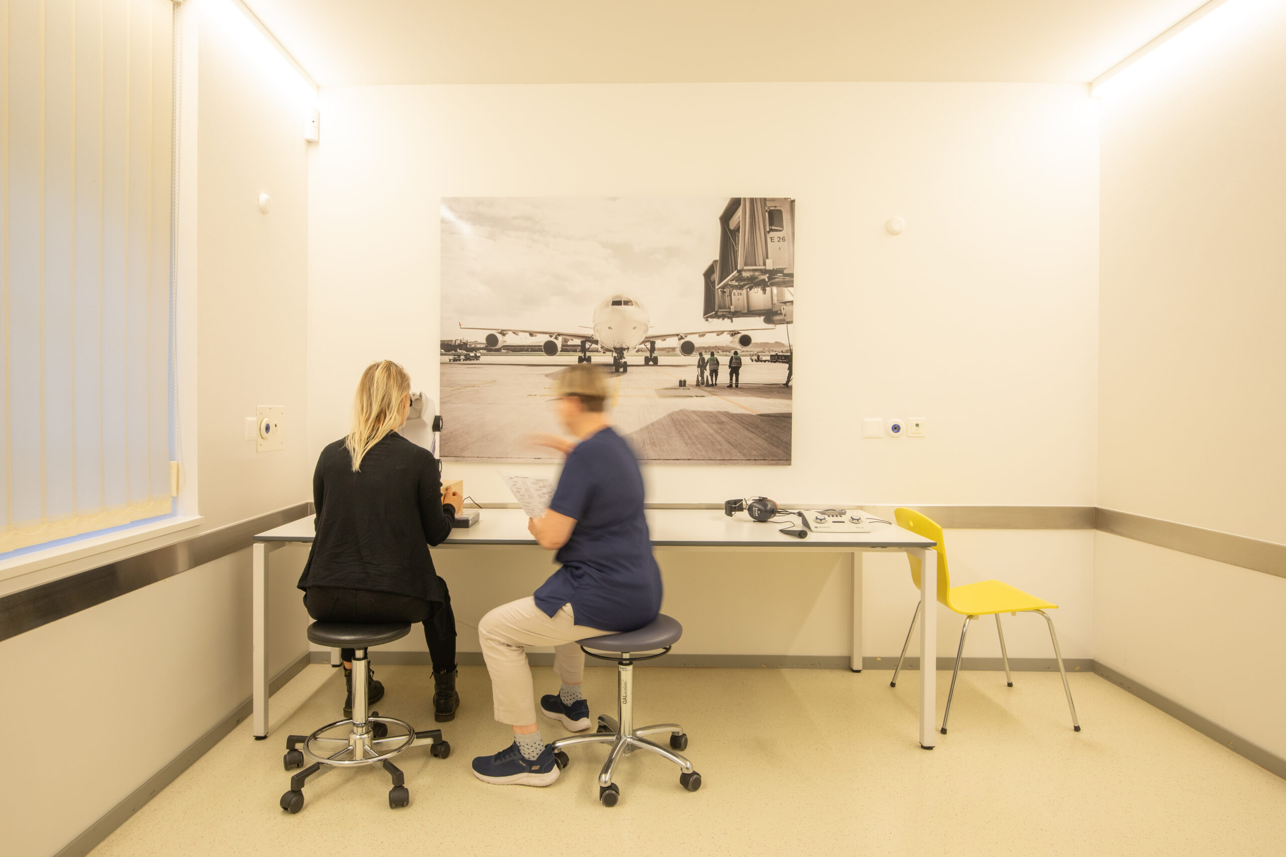 Flugtauglichkeits-Untersuchungen (Medical). Dr. med. Sebstian Ebert ist auf Flugmedizin spezialisiert.